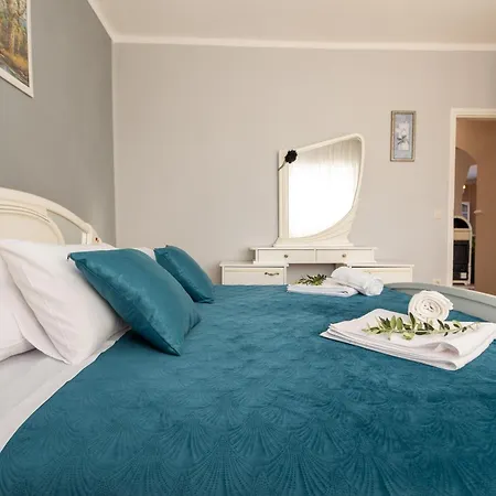 Luxury Nena With Terrace Апартаменты Ninski Stanovi