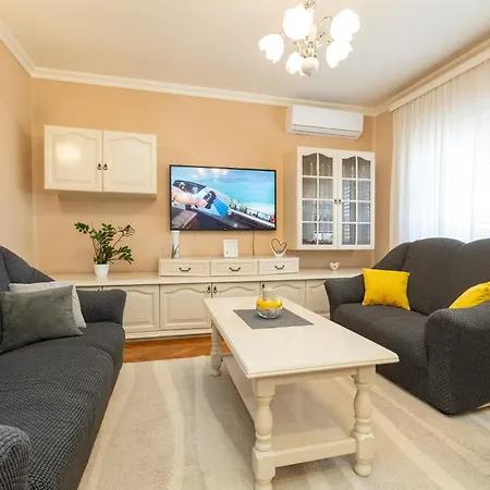 Luxury Nena With Terrace Ninski Stanovi
